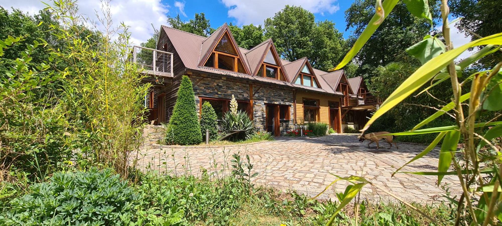 La Maison Dans Les Bois Soucelles エクステリア 写真