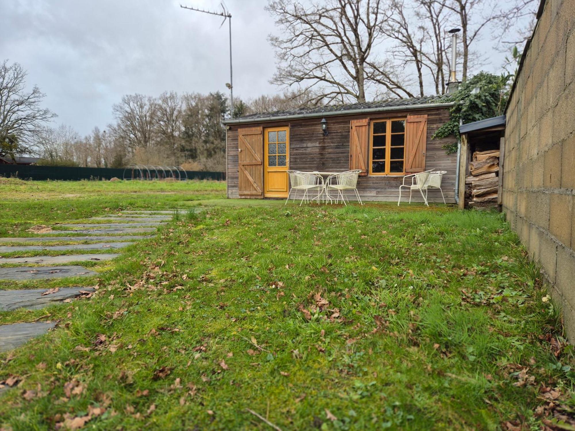La Maison Dans Les Bois Soucelles エクステリア 写真