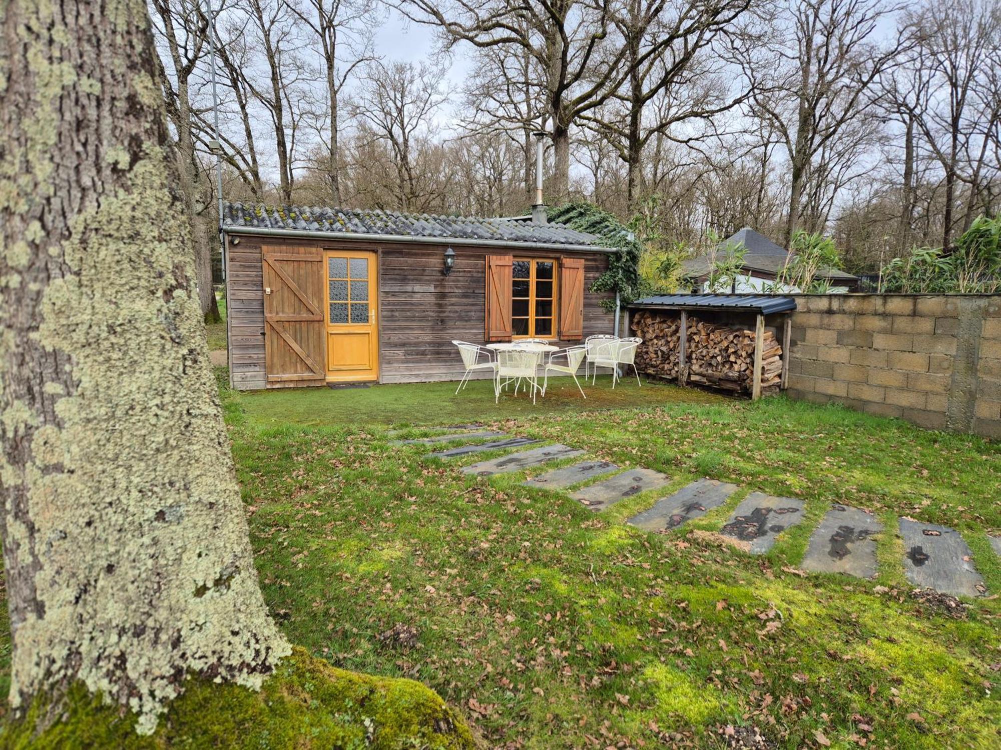 La Maison Dans Les Bois Soucelles エクステリア 写真